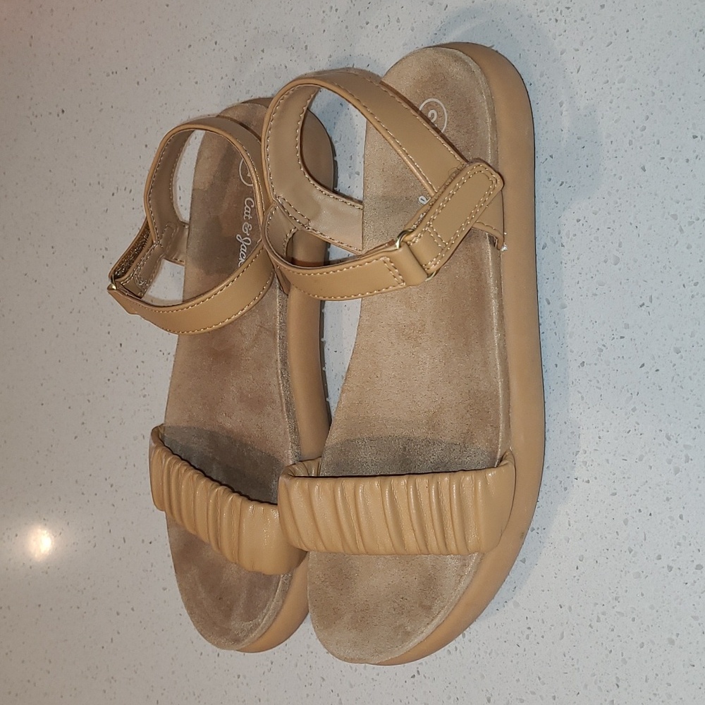 Cat & Jack Girls Sandals - Picture 2 of 4